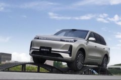 松应对各类复杂车位